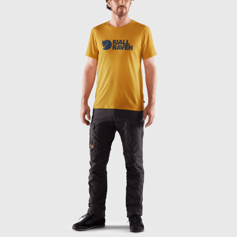 Fjallraven_Logo_T-shirt_M_87310-160_C_MODEL_FJR