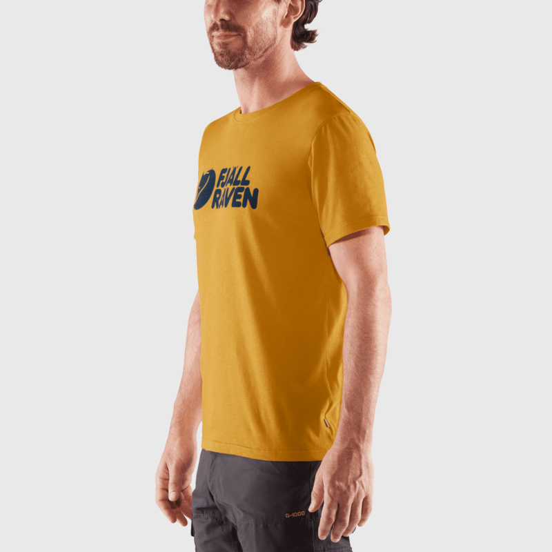 Fjallraven_Logo_T-shirt_M_87310-160_E_MODEL_FJR